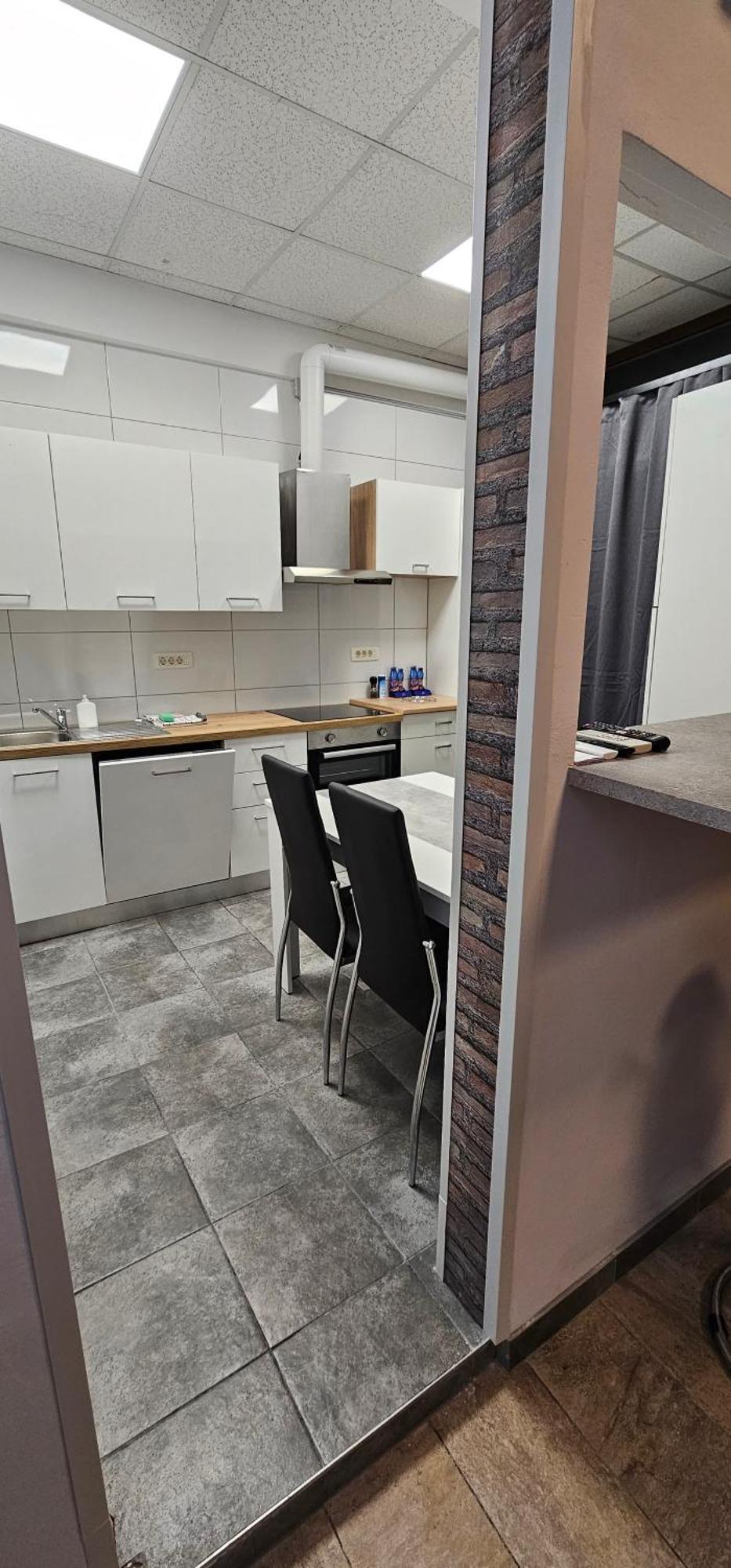 Apartments Fazarinc S Parkiriscem Целе Экстерьер фото