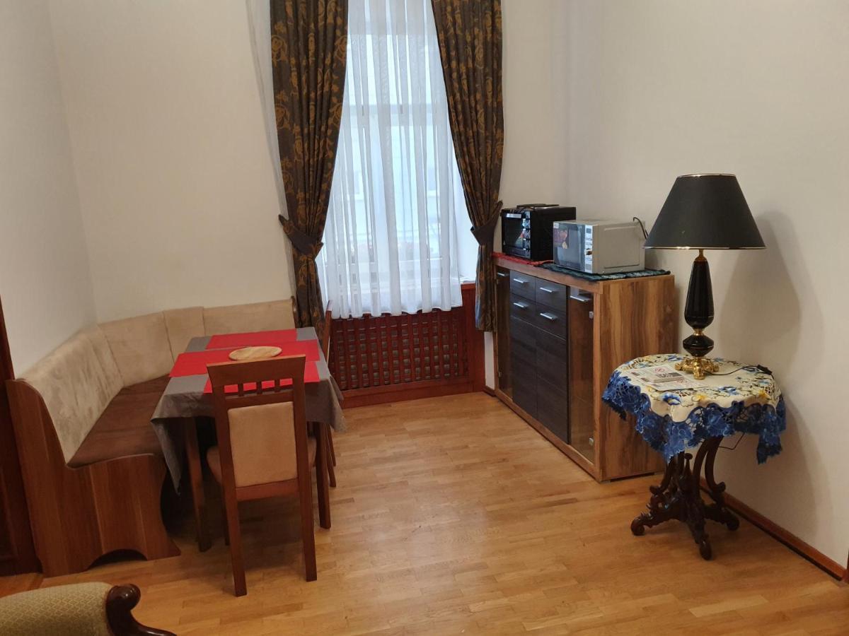 Apartments Fazarinc S Parkiriscem Целе Экстерьер фото